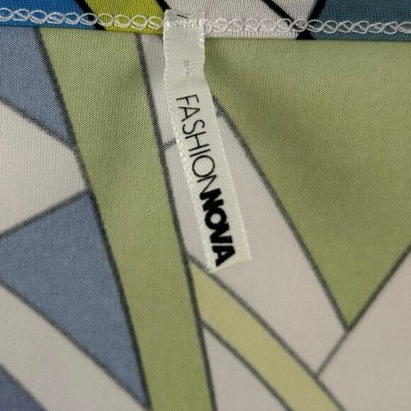 Fashion Nova Women Long Sleeve Cropped Top Retro Blue Colorful Summer Size 1X - Picture 4 of 6